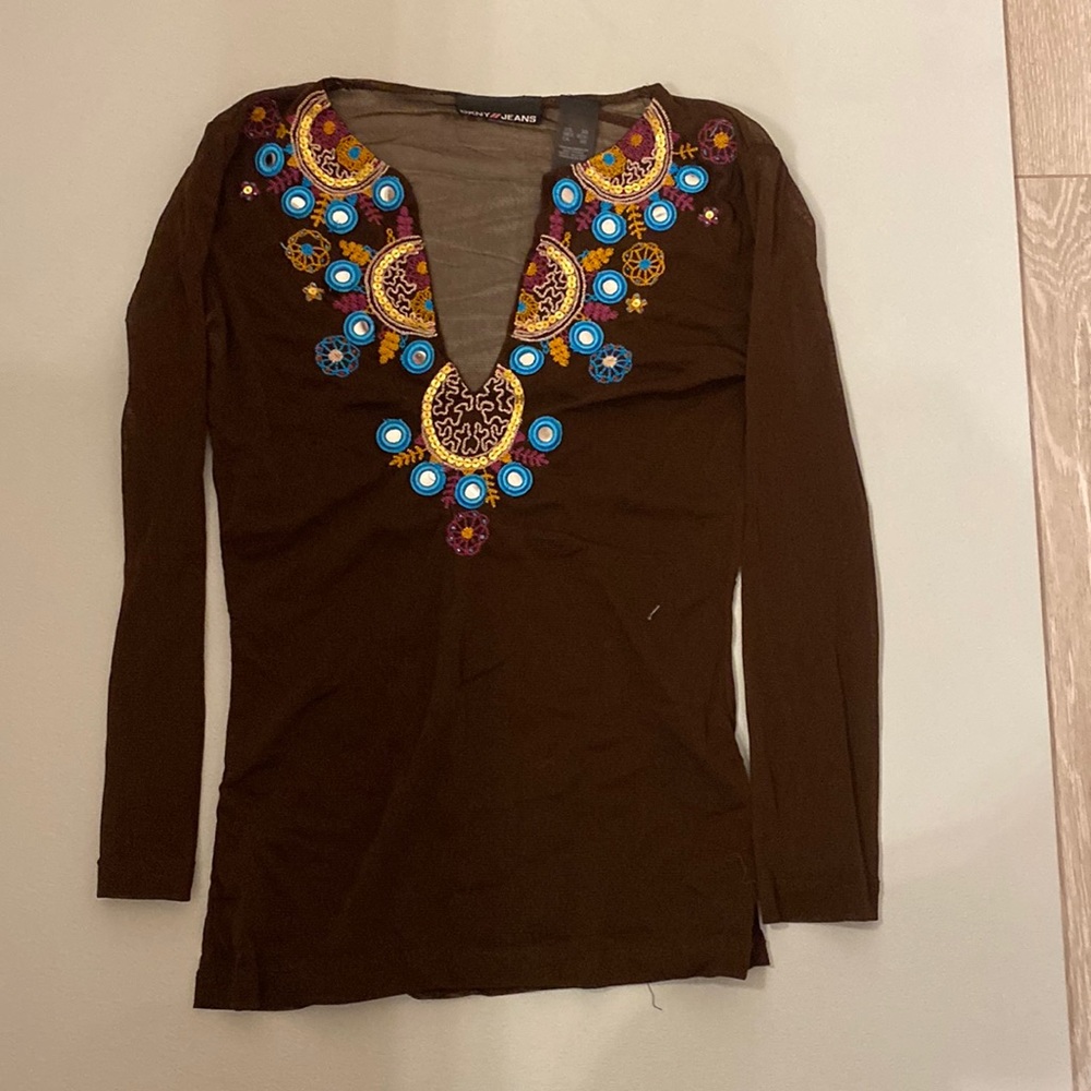 brown shirt